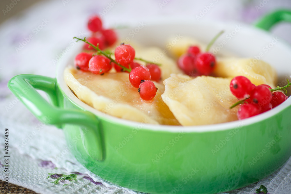 sweet dumplings with cheese and berries sweet dumplings with cheese and berries