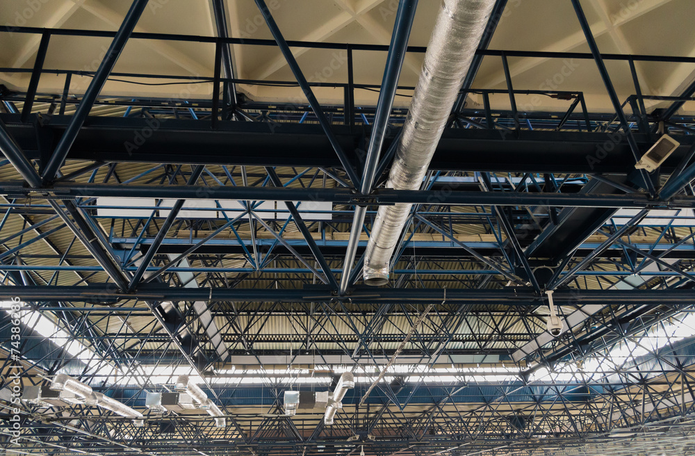 Ceiling metal construction and ventilation. Ceiling metal construction and ventilation.