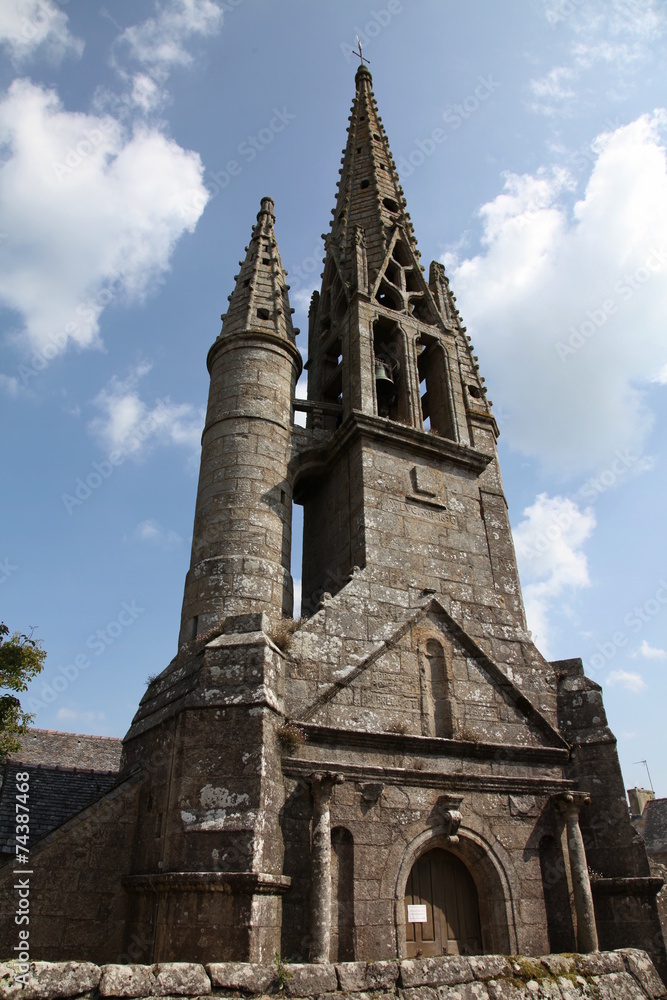 Église Saint-Germain de Kerlaz.