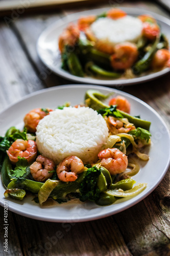 Shrimps with rice and vegetables