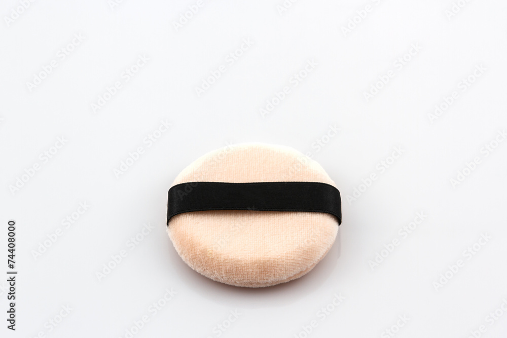 Powder puff . Powder puff .