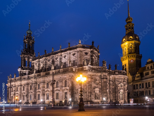 Dresdner Hofkirche am Abend