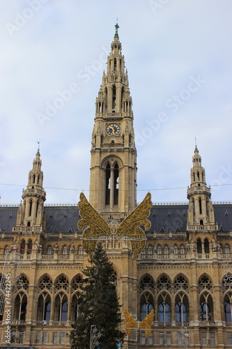 Das Wiener Rathaus im Advent mit Christkindlmarkt