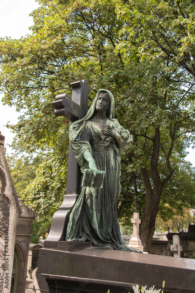 Fototapeta premium Cimitero di Pere Lachaise Parigi
