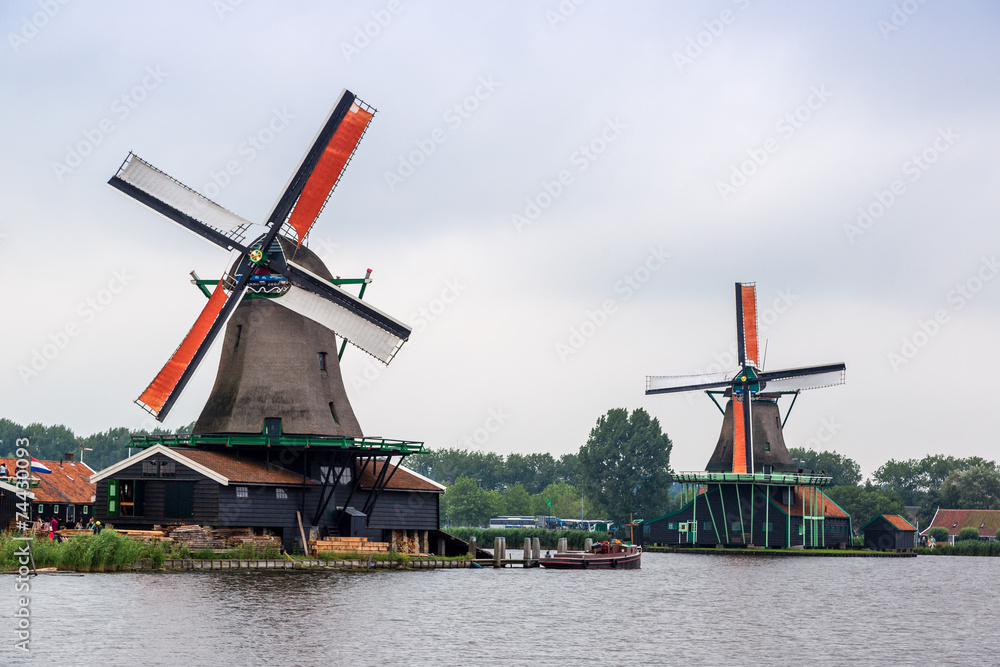 Wind mills in Holland