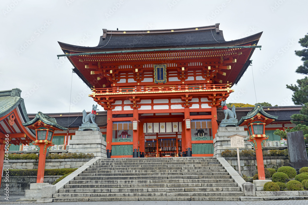 Fushimi Inari Taisha Shrine (Oinari-san), Kyoto, Japan Fushimi Inari Taisha Shrine (Oinari-san), Kyoto, Japan