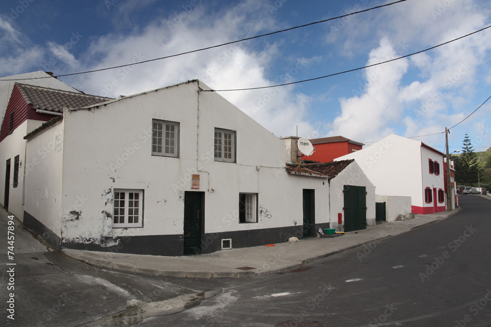 Açores - Sao Miguel - rues du port de Mosteiros Açores - Sao Miguel - rues du port de Mosteiros