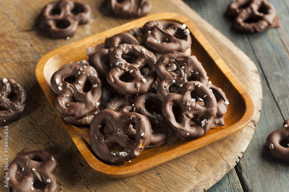 Fototapeta premium Homemade Chocolate Covered Pretzels