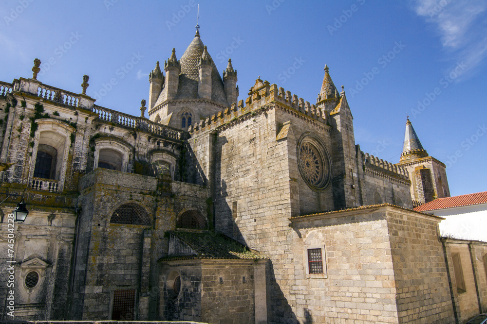  Cathedral Church of Se located in Evora city