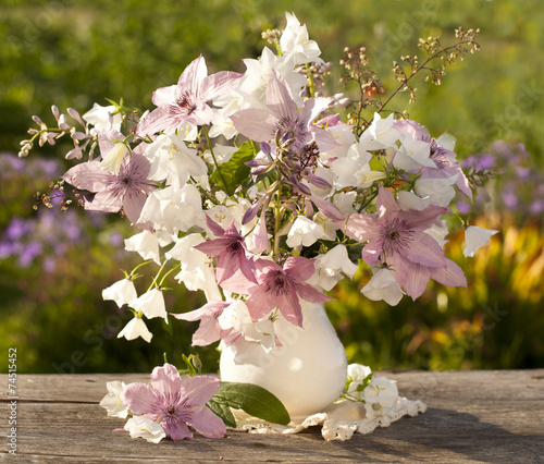Fototapeta Naklejka Na Ścianę i Meble -  summer bouquet in  garden, flowers