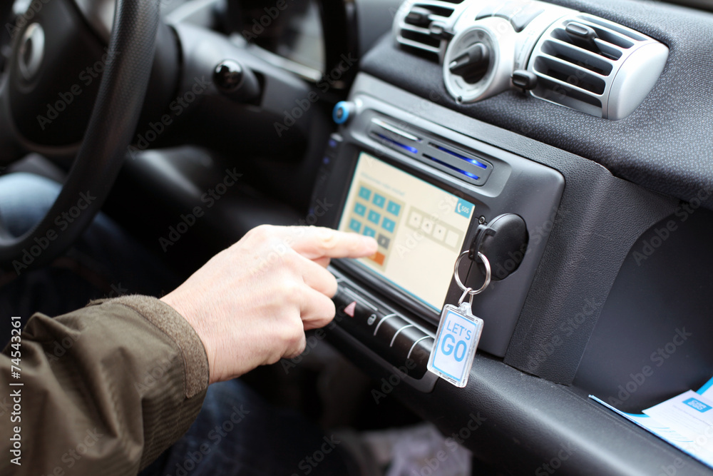 Codeeingabe in Fahrzeugssystem