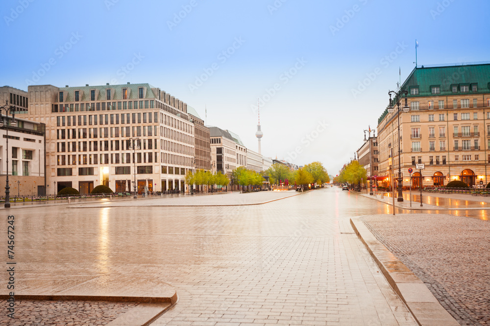 Naklejka premium Pariser Platz, ulica Unter den Linden w Berlinie