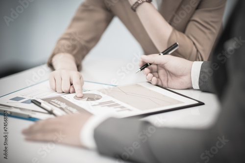 Wallpaper Mural Business people discussing during a meeting Torontodigital.ca