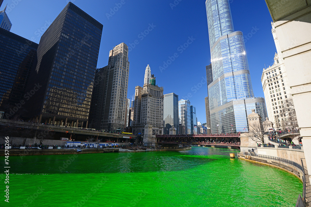 Obraz premium Chicago zielona rzeka
