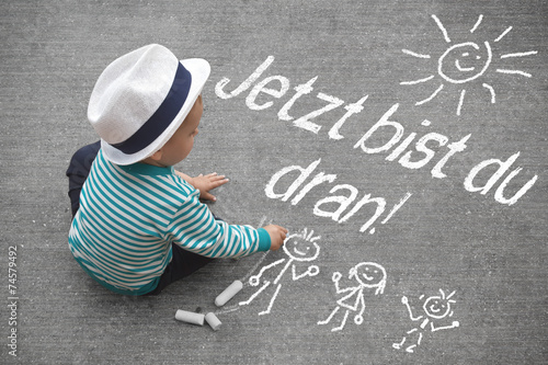 Kinderzeichnung - Jetzt bist du dran! photo