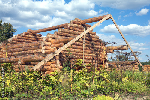 Construction of rural house from heavy logs
