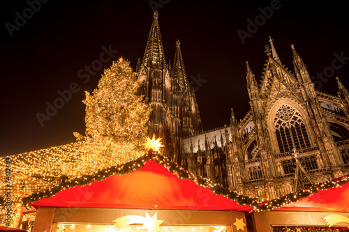 cologne cathedral with christmas market