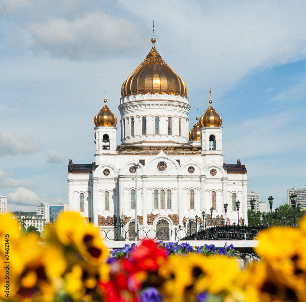 The Cathedral of Christ the Savior in Moscow, Russia - obrazy, fototapety, plakaty 
