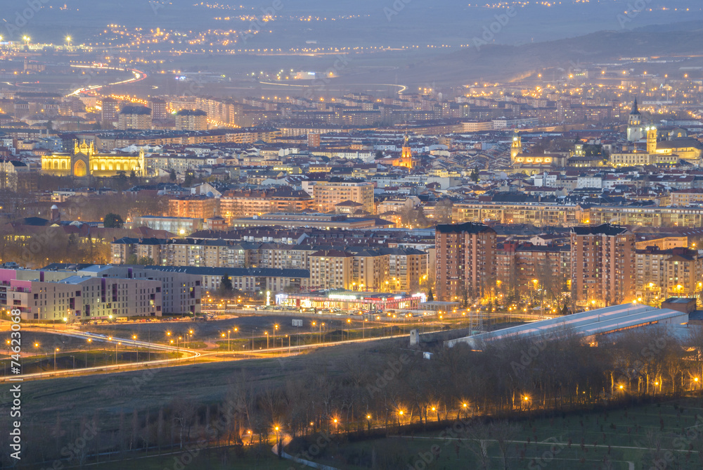 Obraz premium View of Vitoria at dusk, Basque Country (Spain)