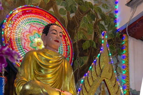 Quadro em tela Buddhafigur in einer Pagode