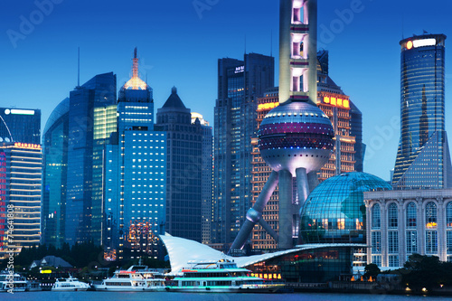 Canvas Print Shanghai at night, China