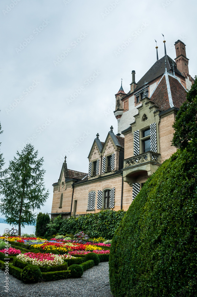 Oberhofen Castle gardens