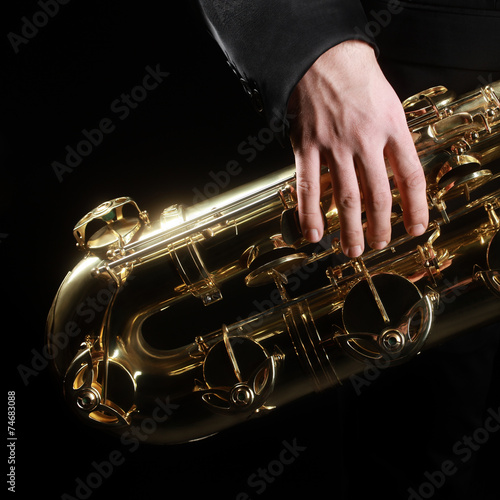 Saxophone baritone