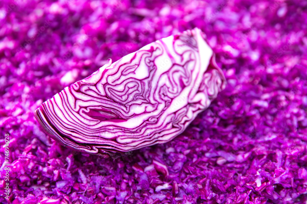 Rotkohl gerieben und geschnitten Rotkohl gerieben und geschnitten