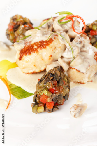 Fish cutlet with vegetables