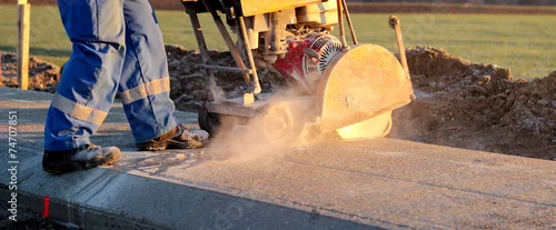 Panel kuchenny z motywem Cutting concrete