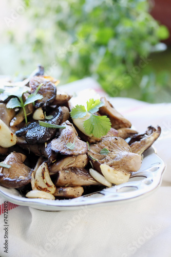 Fried mushrooms with garlic