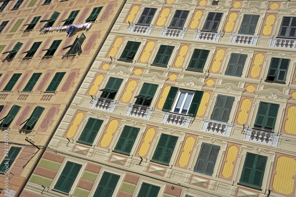 Fassade eines traditionellen Wohngebäudes in Camogli, Ligurien, Fassade eines traditionellen Wohngebäudes in Camogli, Ligurien,