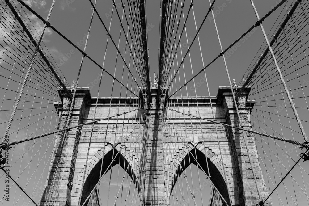 Obraz premium Arches of Brooklyn Bridge in NYC