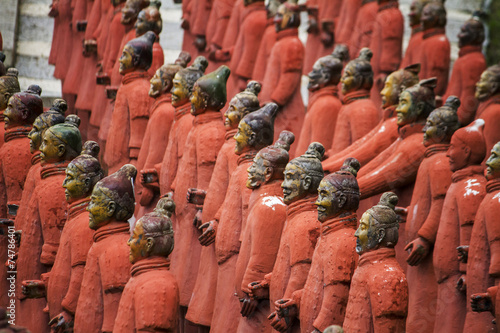  replica statues located in Buddha Eden park photo