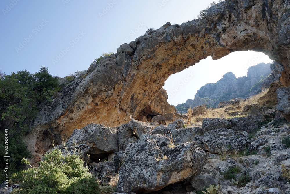 Natural bridge