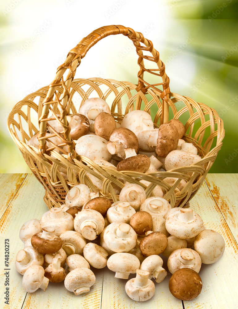 champignons in basket closeup