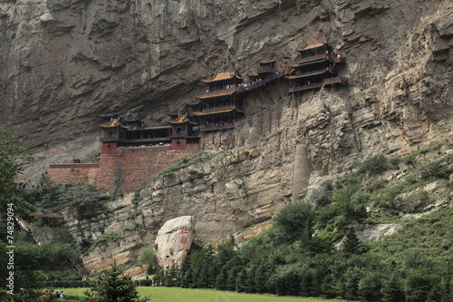Das Hängende Kloster Xuankong Si bei Datong  photo