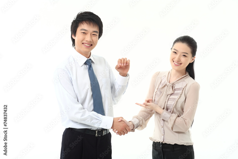 서서 제스처를 취하는 아시안 비즈니스맨과 우먼 서서 제스처를 취하는 아시안 비즈니스맨과 우먼