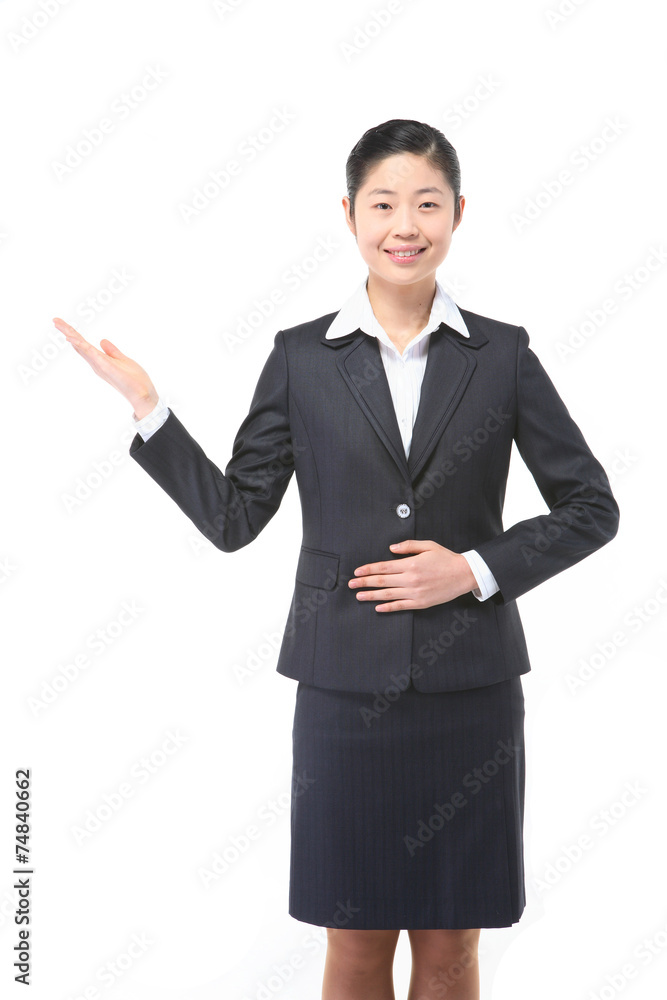 서서 제스처를 취하는 아시안 비즈니스 우먼