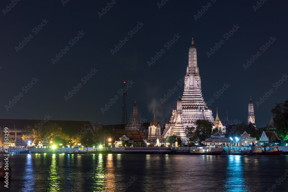 wat arun temple in night thailand landmark