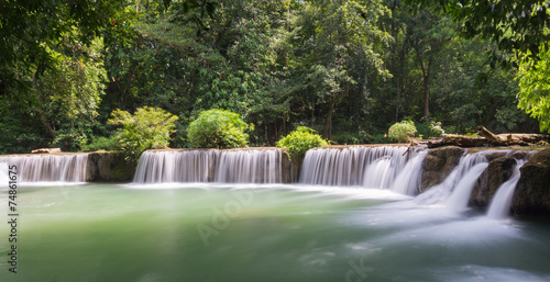 wide small waterfall  Jed Sao Noi