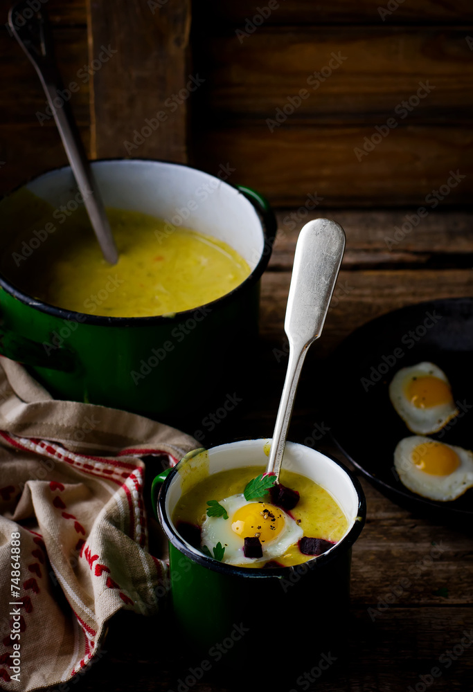 potato soup - mashed potatoes with fried eggs potato soup - mashed potatoes with fried eggs