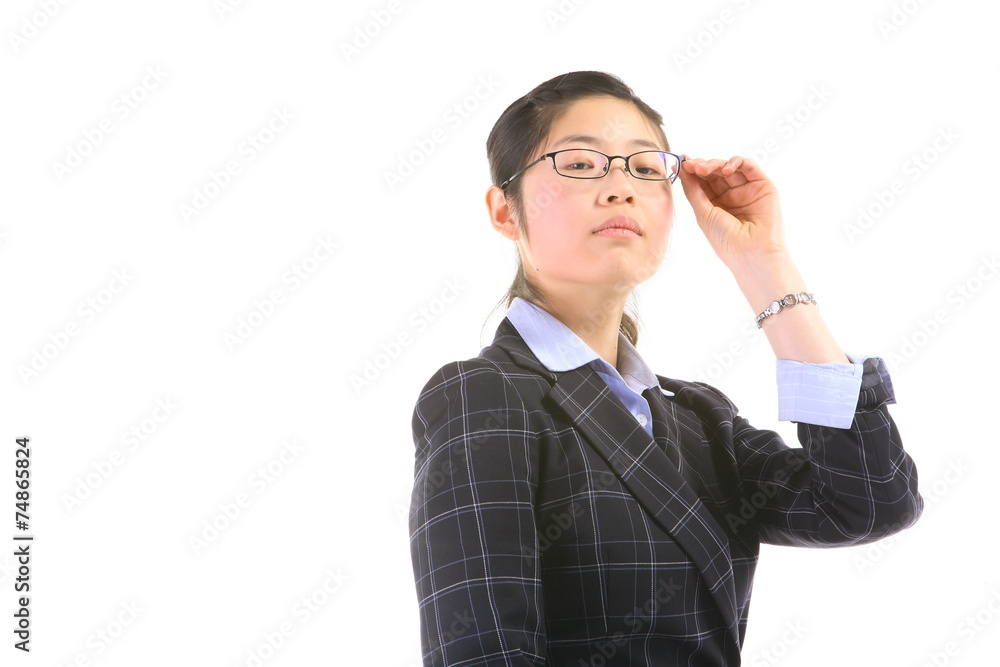 앉아서 제스처 취하는 아시안 비즈니스 여성 앉아서 제스처 취하는 아시안 비즈니스 여성