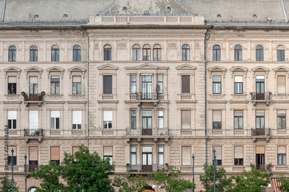 Closeup photo of a building