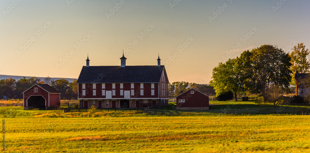 Barn on a farm in Gettysburg, Pennsylvania.