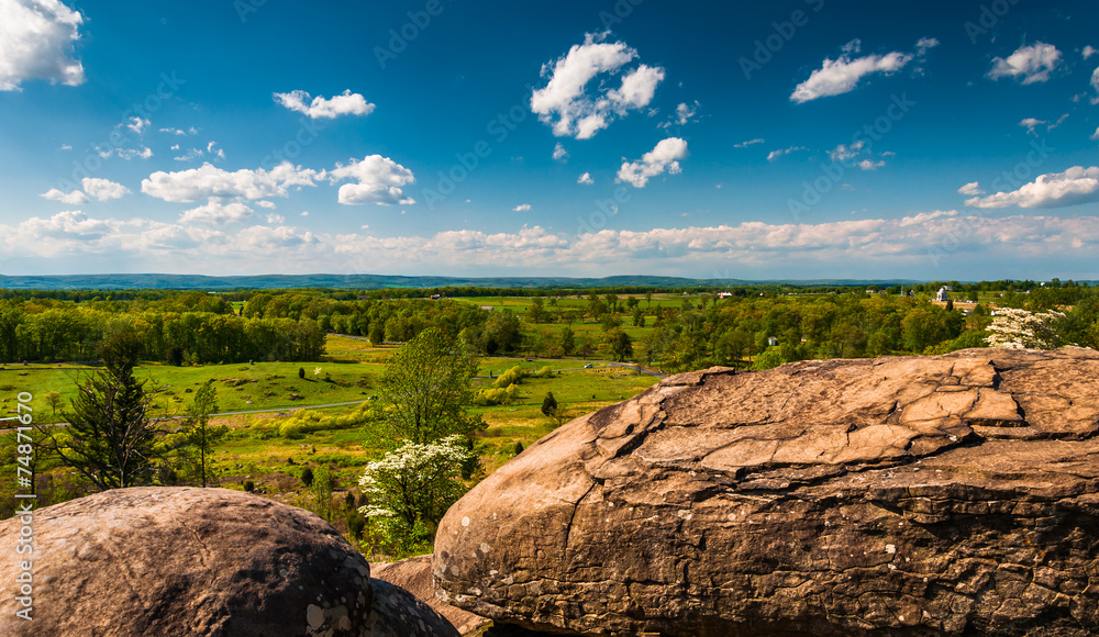 Boulders and view of battlefields on Little Round Top, in Gettys Boulders and view of battlefields on Little Round Top, in Gettys