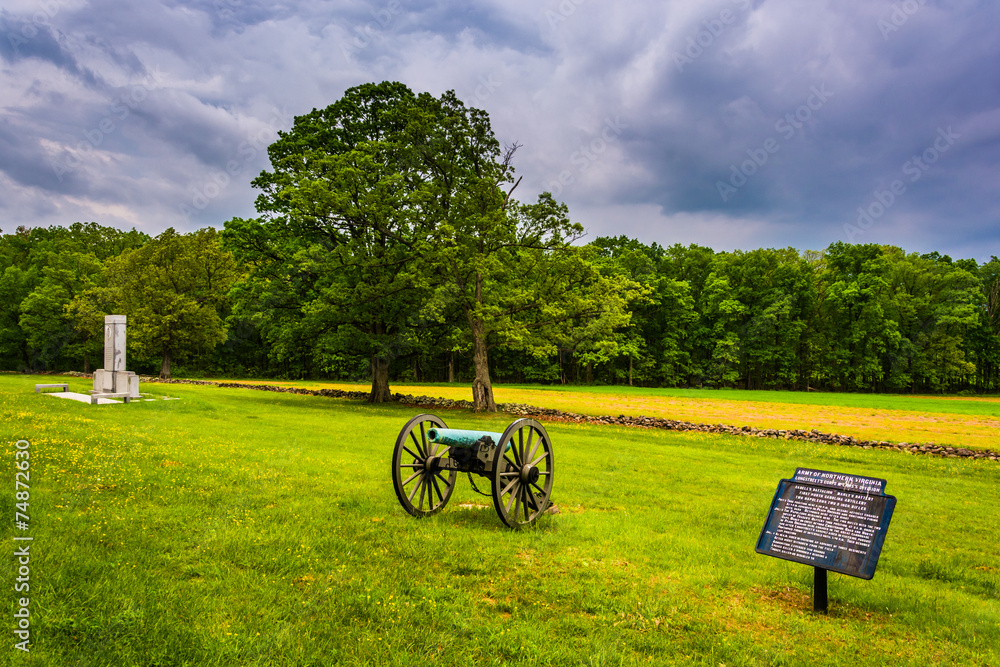 Cannon and sign in a field in Gettysburg, Pennsylvania.