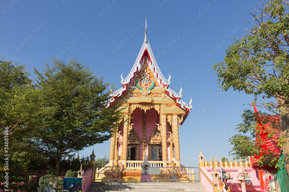 Fototapeta premium Temple at Wat Thawi Kara Anan, Khlong Luang, pathumthani