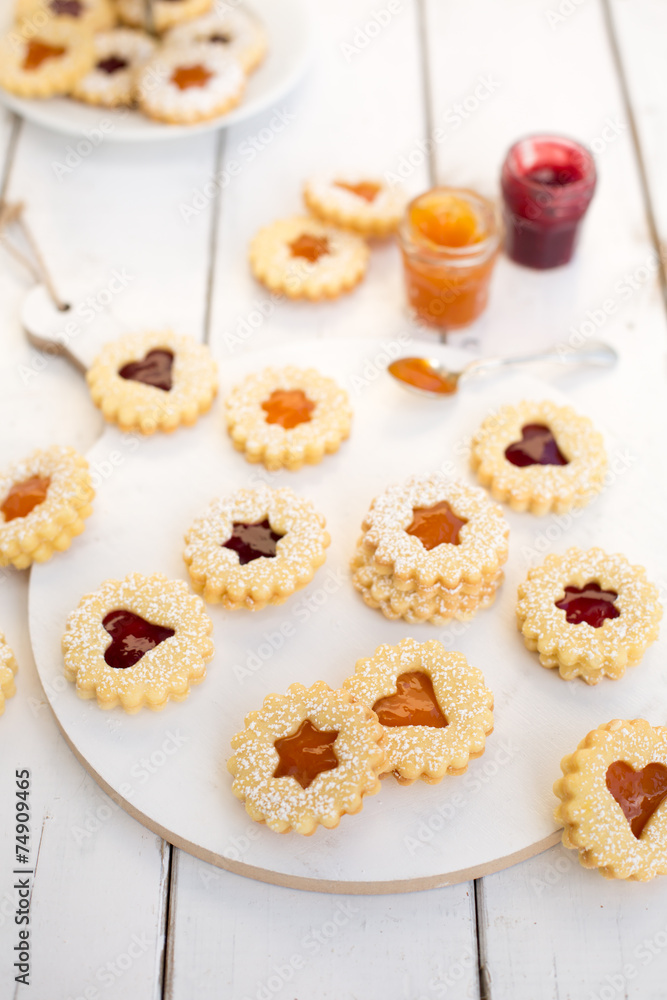 Linzer Butterkekse mit Marmelade