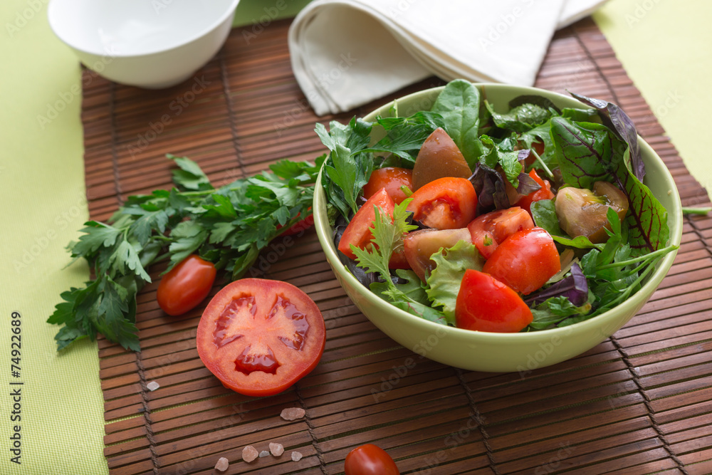 Green salad with tomatoes Green salad with tomatoes